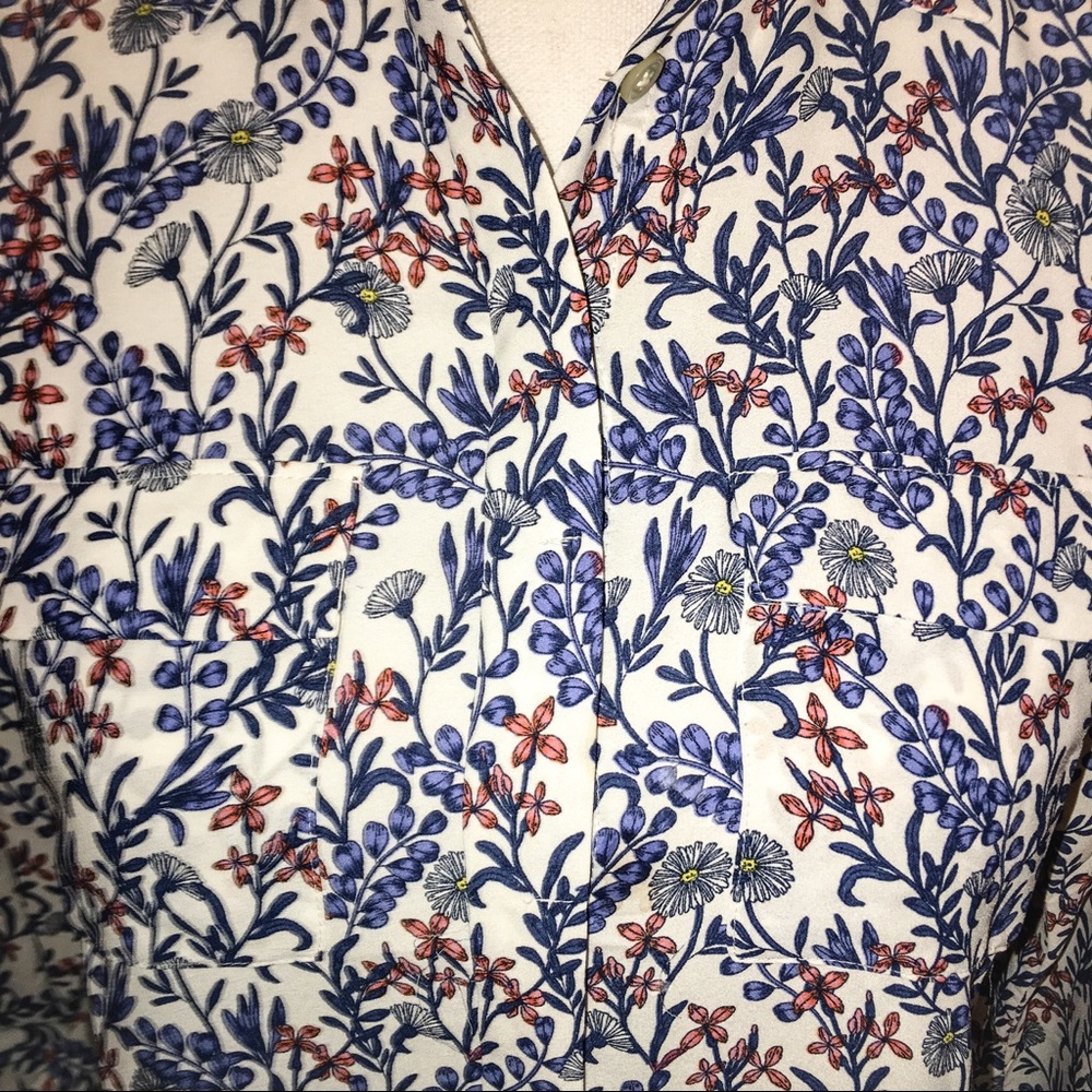 Hploft Petite Floral Button Front Top Size Xsp - image 3